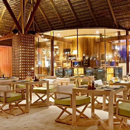 Constance Moofushi Maldives 